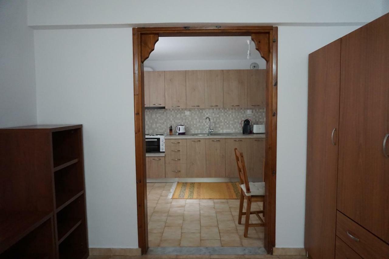 Anastasia' S Guest House Неос-Мармарас Экстерьер фото
